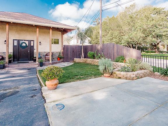 4th image of 135 Little Corral Way