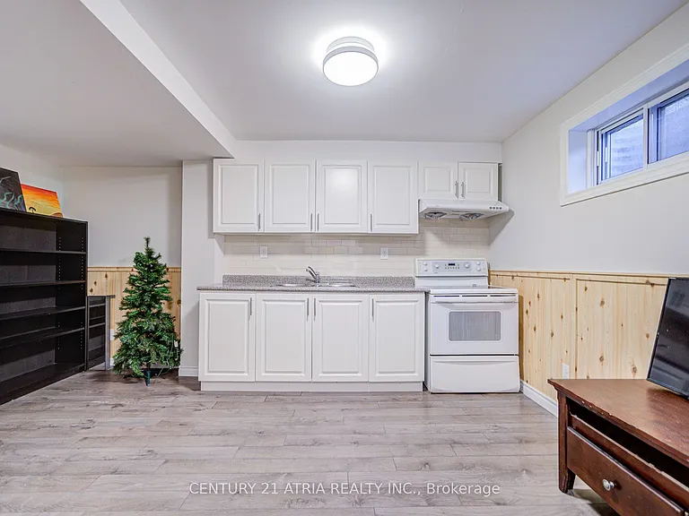 52 Applegate Cres — Photo 26