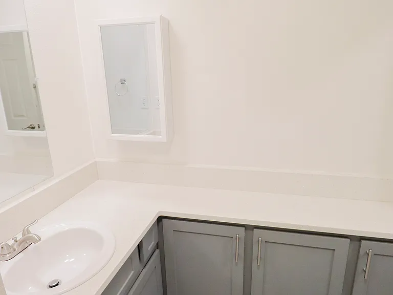 812 City Park Ave #103 — Photo 7