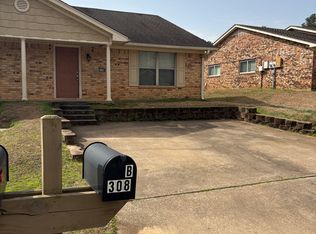 308 Mockingbird Ln #B, White Oak, TX 75693