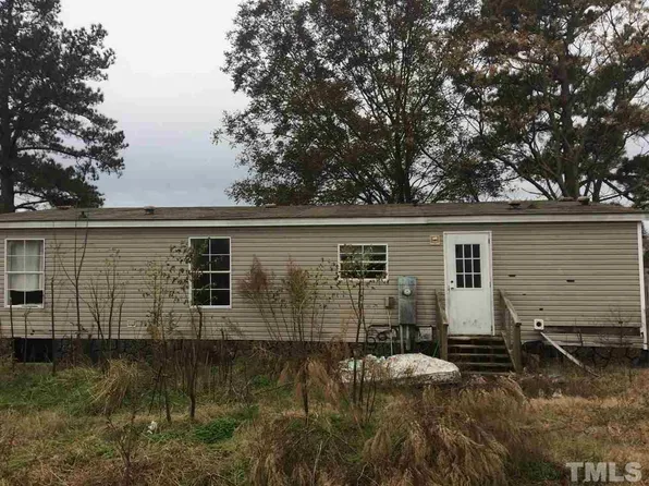 114 Troy Parker Ln, Dunn, NC 28334