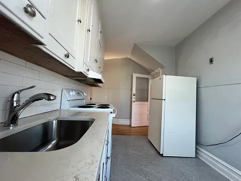 2044 Hanover Ave #2 — Photo 6