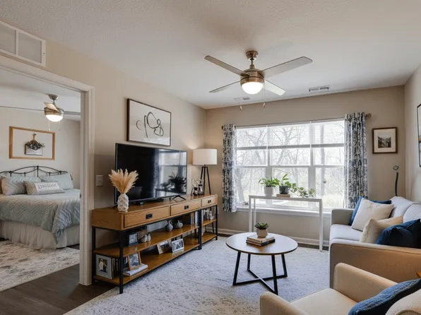 Williams Terrace, 1603 N 9th St #316, Indianola, IA 50125