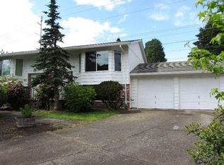 825-837 NE 30th Ct, Gresham, OR 97030