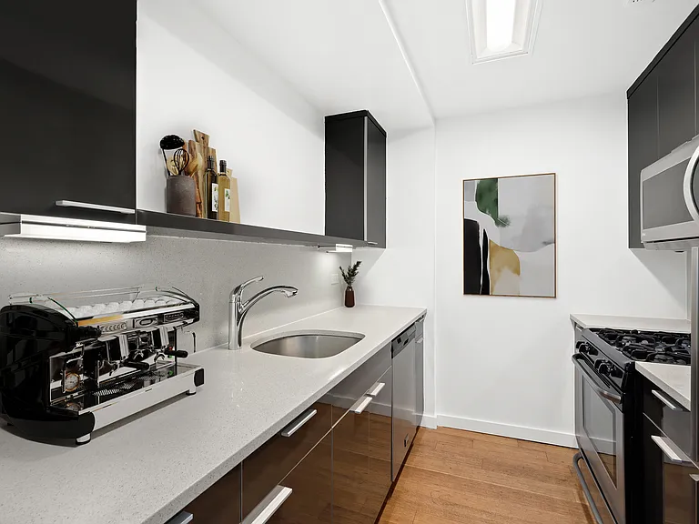 41-21 24th St #3J — Photo 5
