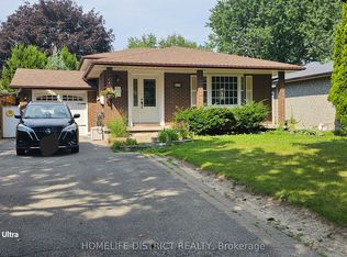912 Exeter St, Oshawa, ON L1G7N5