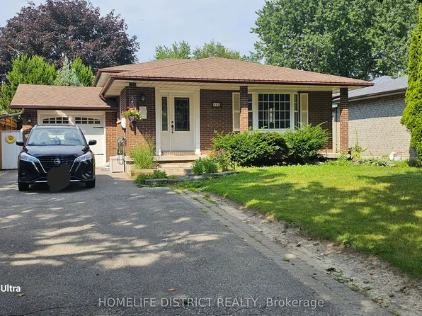 912 Exeter St, Oshawa, ON L1G 7N5