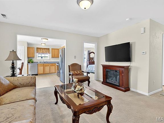 5th image of 406 S Church St APT 124
