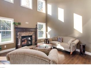 688 Miner Rd, Highland Hts, OH 44143