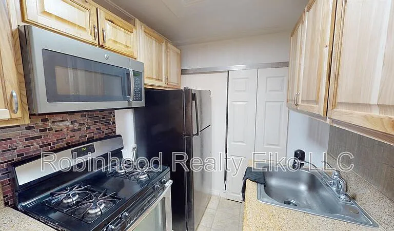 843 Lincoln Ave — Photo 7