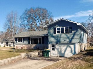 613 E 5th St, Litchfield, MN 55355