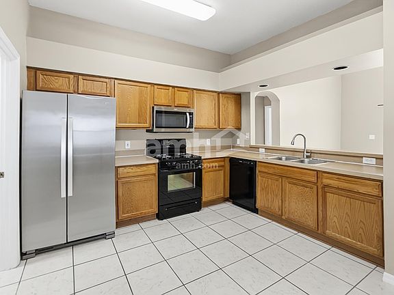 3rd image of 603 Copper Beech Blvd