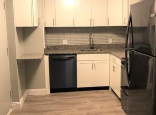 69 Milliken Ave APT 2A, Franklin, MA 02038