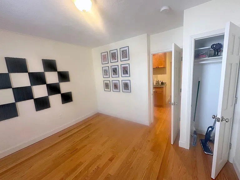 82 Sacramento St #3 — Photo 6