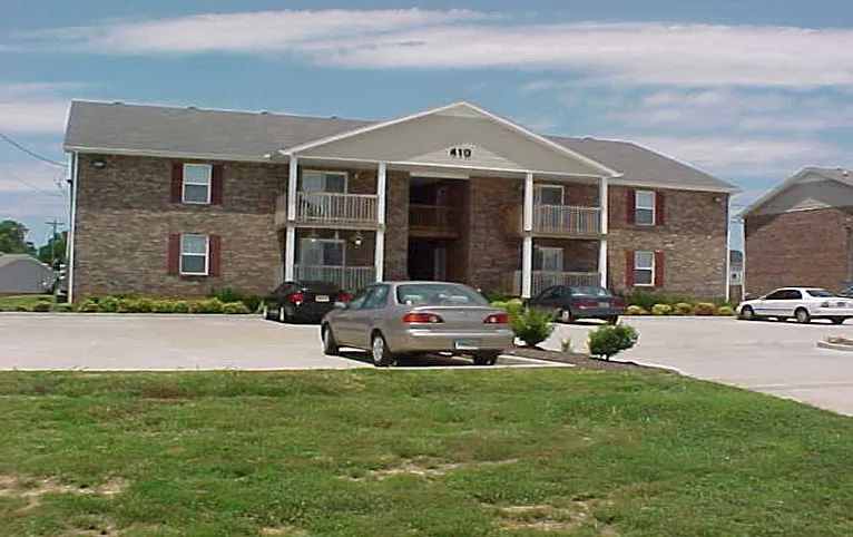 2 bed, 1.0 bath, 980 sqft, $950