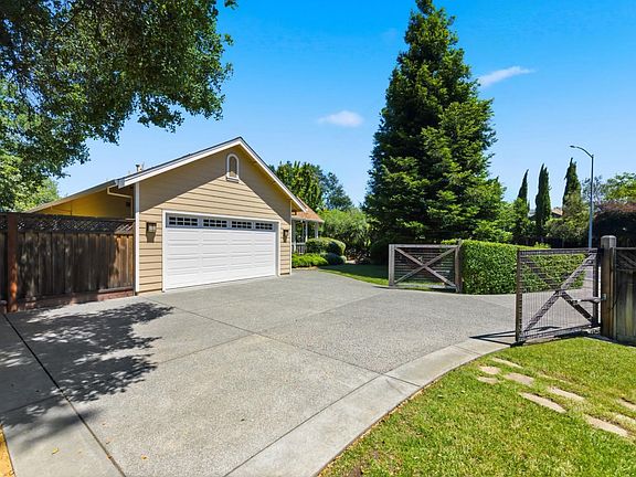 3rd image of 10041 Starr Road