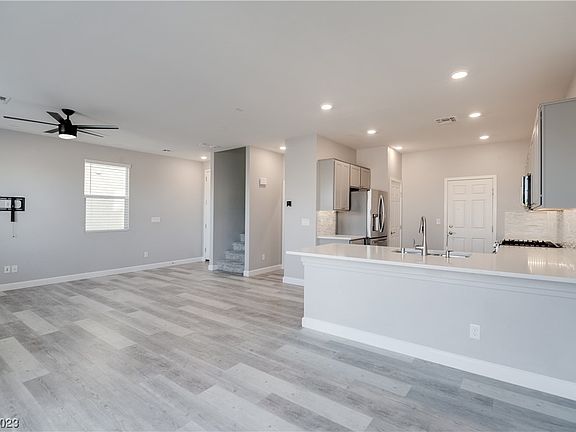 5th image of 9606 Eamont River St