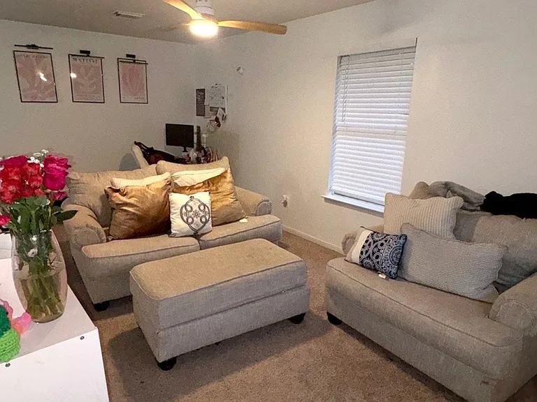 25603 Richards Rd — Photo 1