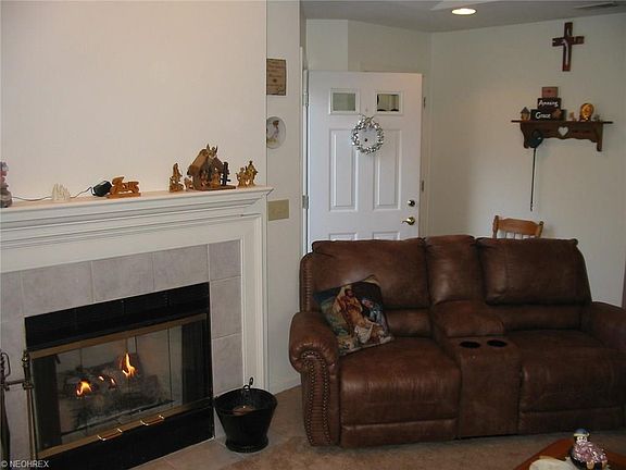 4th image of 101 Willow Dr NE