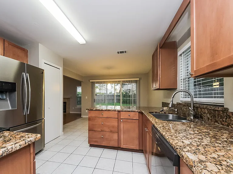 12618 Oldcastle Dr — Photo 7