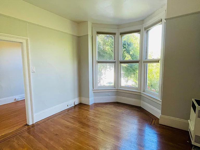 2908 Folsom St #3 — Photo 2