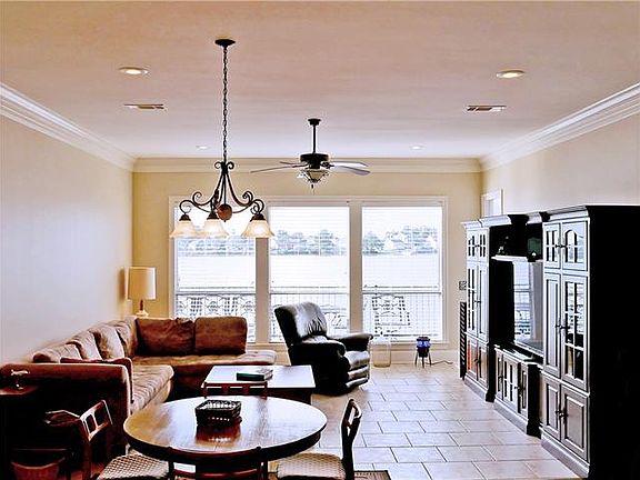 3rd image of 1419 Royal Palm Dr APT C