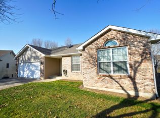 4800 Prestwick Ct, Columbia, MO 65203