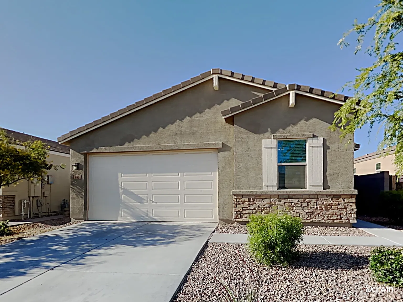 4 bed, 2.0 bath, 1912 sqft, $2,350 — Photo 1