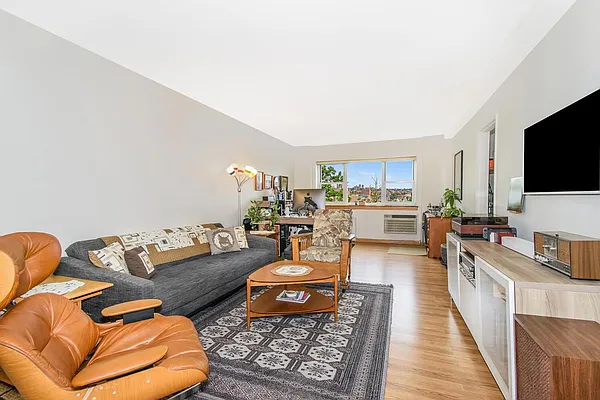 Sold by Douglas Elliman | media 7