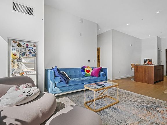 2nd image of 75 Park Ln S APT 1909