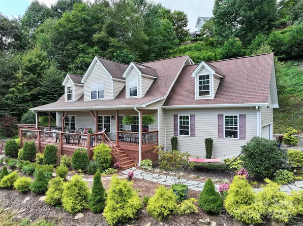 202 Inverness Dr, Waynesville, NC 28785