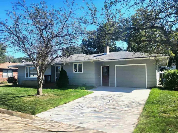 535 North Chestnut Street, Platteville, WI 53818
