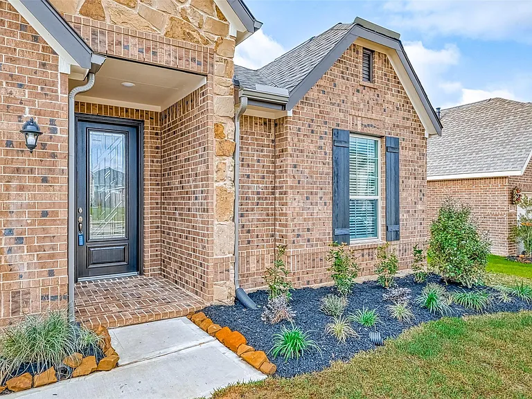 219 Little Dog Dr — Photo 3