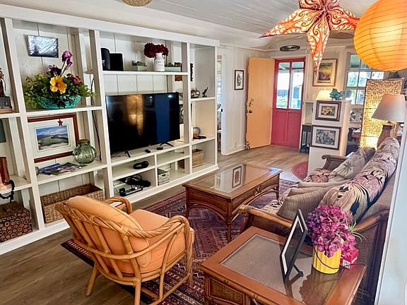 5th image of 3178 Hikina Rd #A