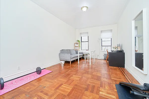 Rented by Living New York | media 8