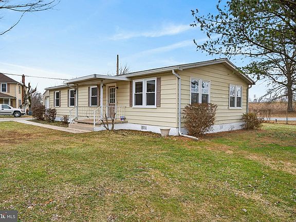 3rd image of 4918 Pleasant Valley Rd