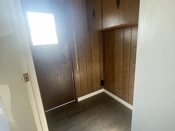 5th image of 1 Oakridge Heights Dr