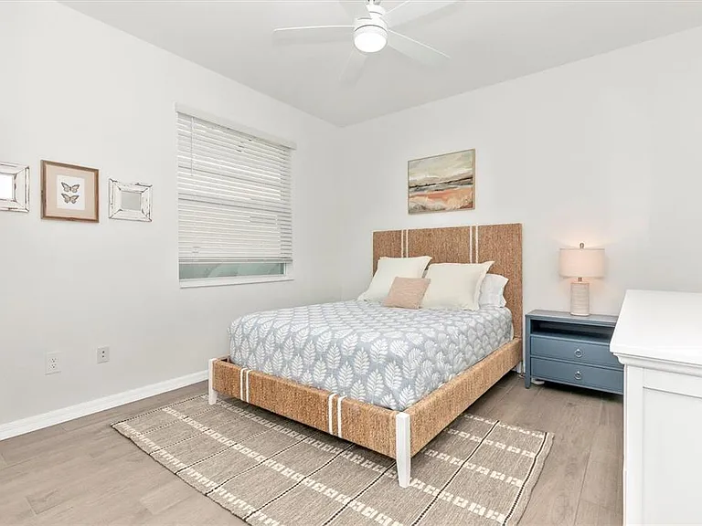 17672 Santorini Ct — Photo 33