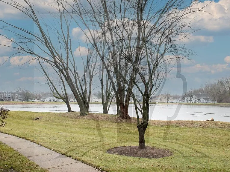 N Lake Shore Dr — Photo 19
