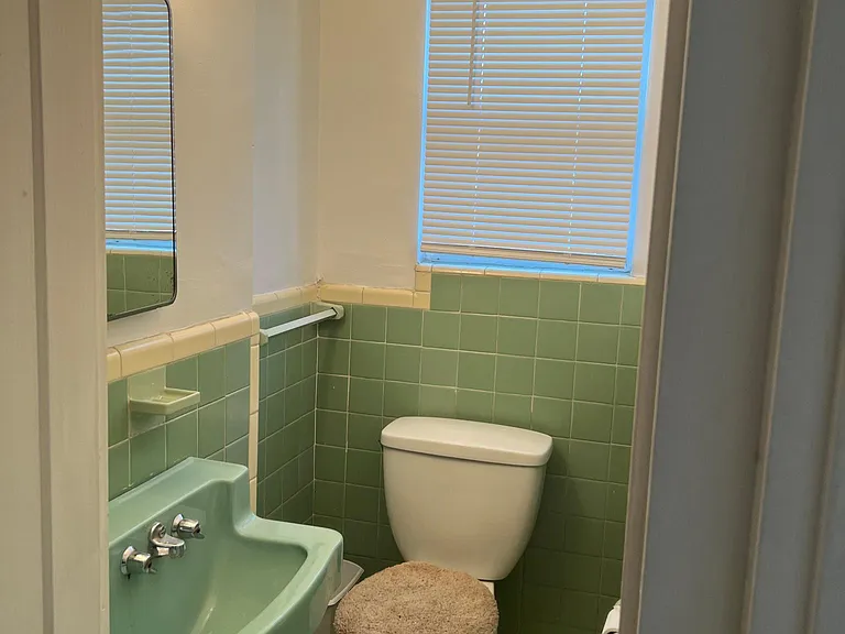 5377 Chillum Pl NE — Photo 15