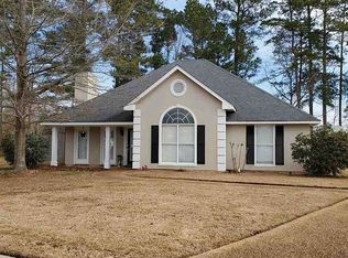 108 Parkview Ln, Brandon, MS 39047