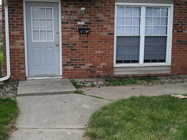1600 Hobson Rd — Photo 7