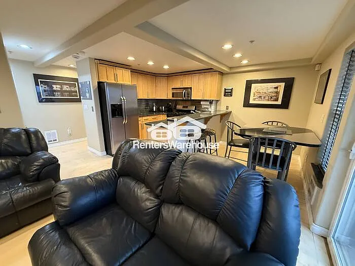 6514 Phinney Ave N #C — Photo 3