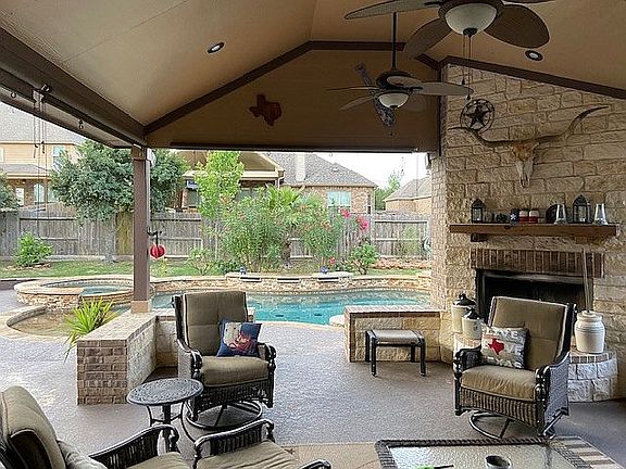 4th image of 15810 Pine Cone Ln