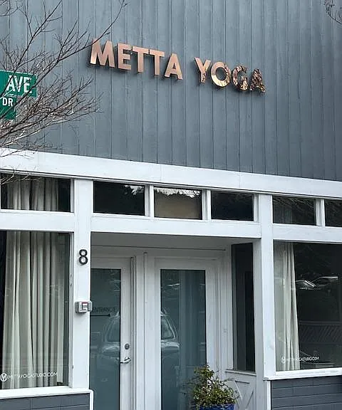 125 Willow Ave #C — Photo 2