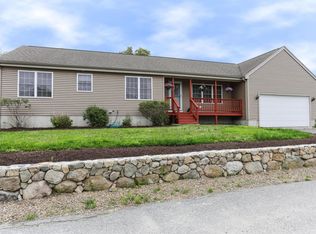 7 Sandy Rd, Wareham, MA 02571