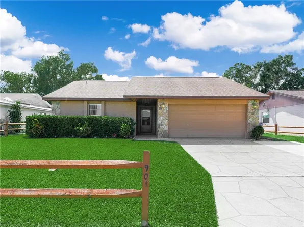 901 Spicewood Dr, Lakeland, FL 33801