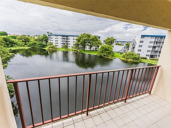 5th image of 8775 Park Blvd APT 302