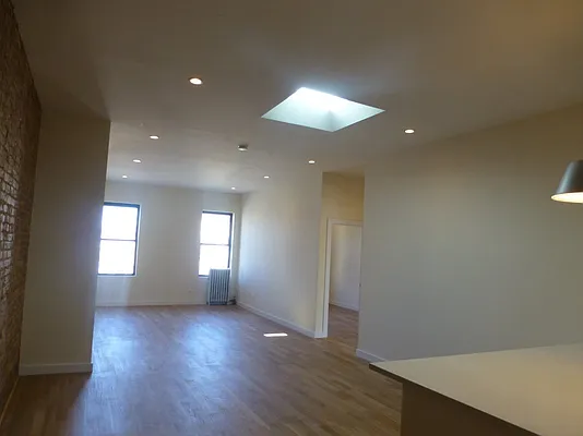 Rented by Bohemia Realty Group | media 42