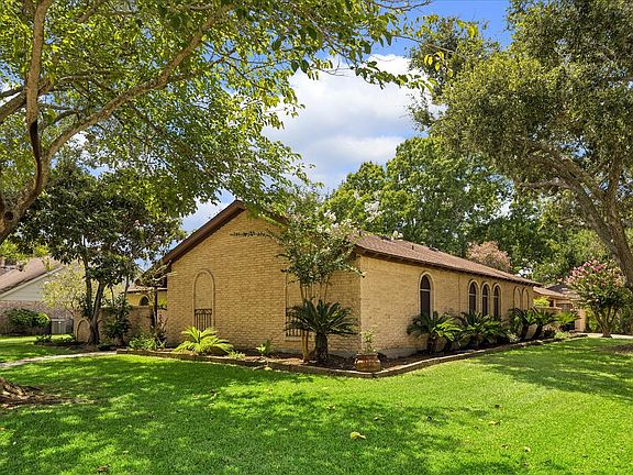 5th image of 3602 Pine Ct